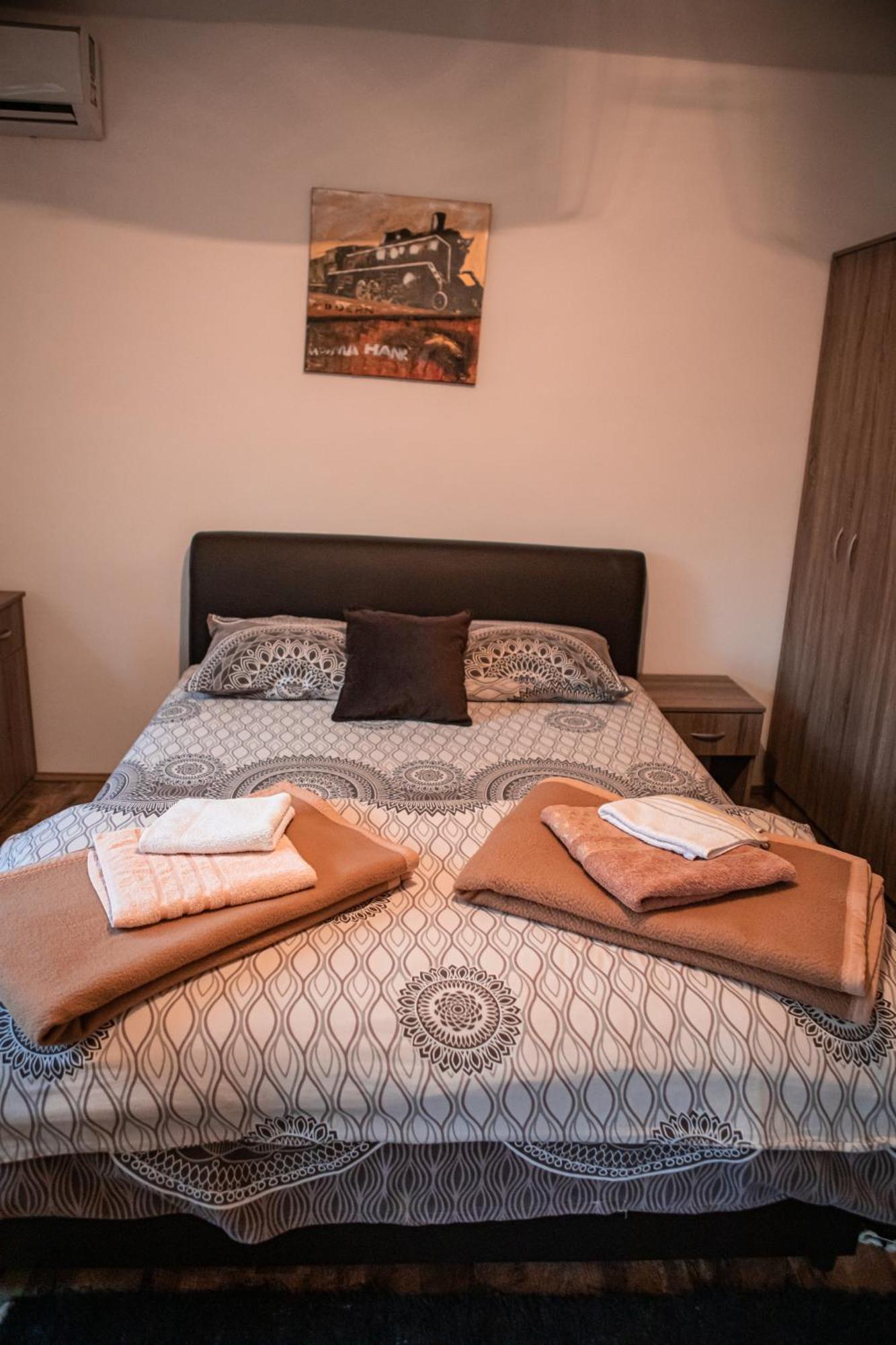 Prenociste Lelic Villa Valjevo Exteriör bild